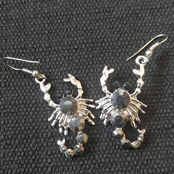 Jewelry - - Sivertone scorpion dangle earrings goth Halloween